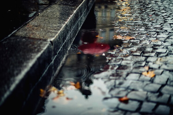 下雨感悟人生的句子,下雨天的文案